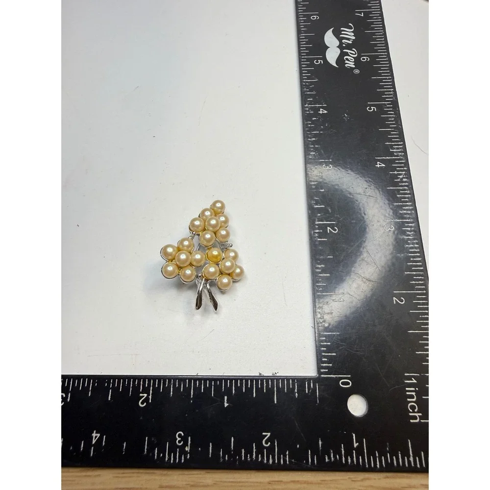 Silver Tone Faux Pearl Grape Cluster Brooch Pin Botanical Jewelry